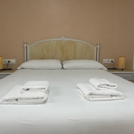Rentalsevilla Cardenal Rodrigo De Castro Apartment *